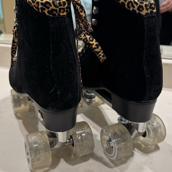 Moxie Panther Outdoor Roller Skates - Picture 10 of 14